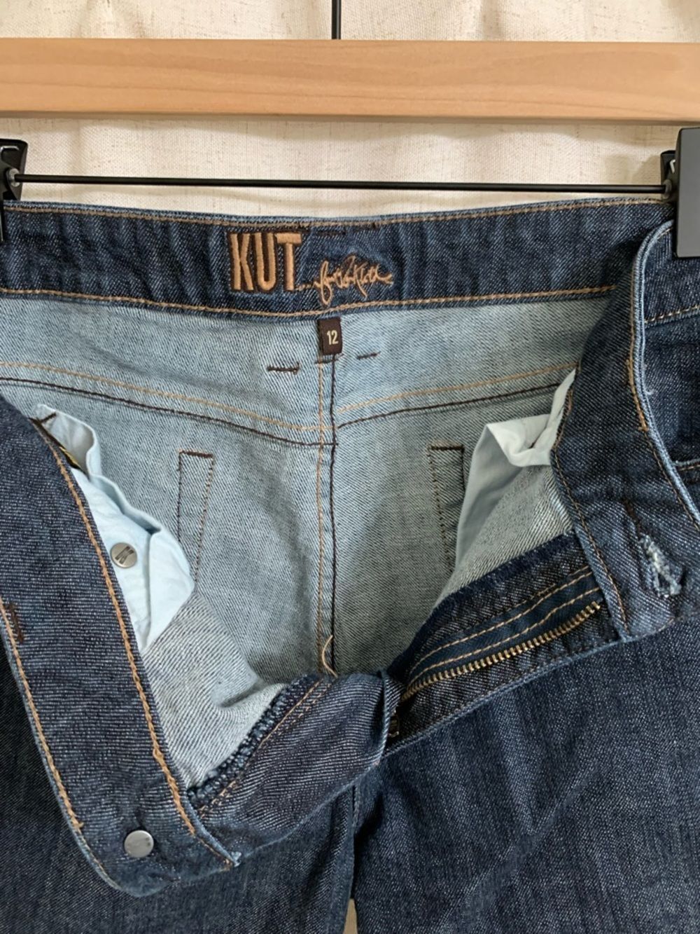 Kut from the Kloth women’s Boot Cut Dark Blue Straight Jeans size 12 - Picture 4 of 9